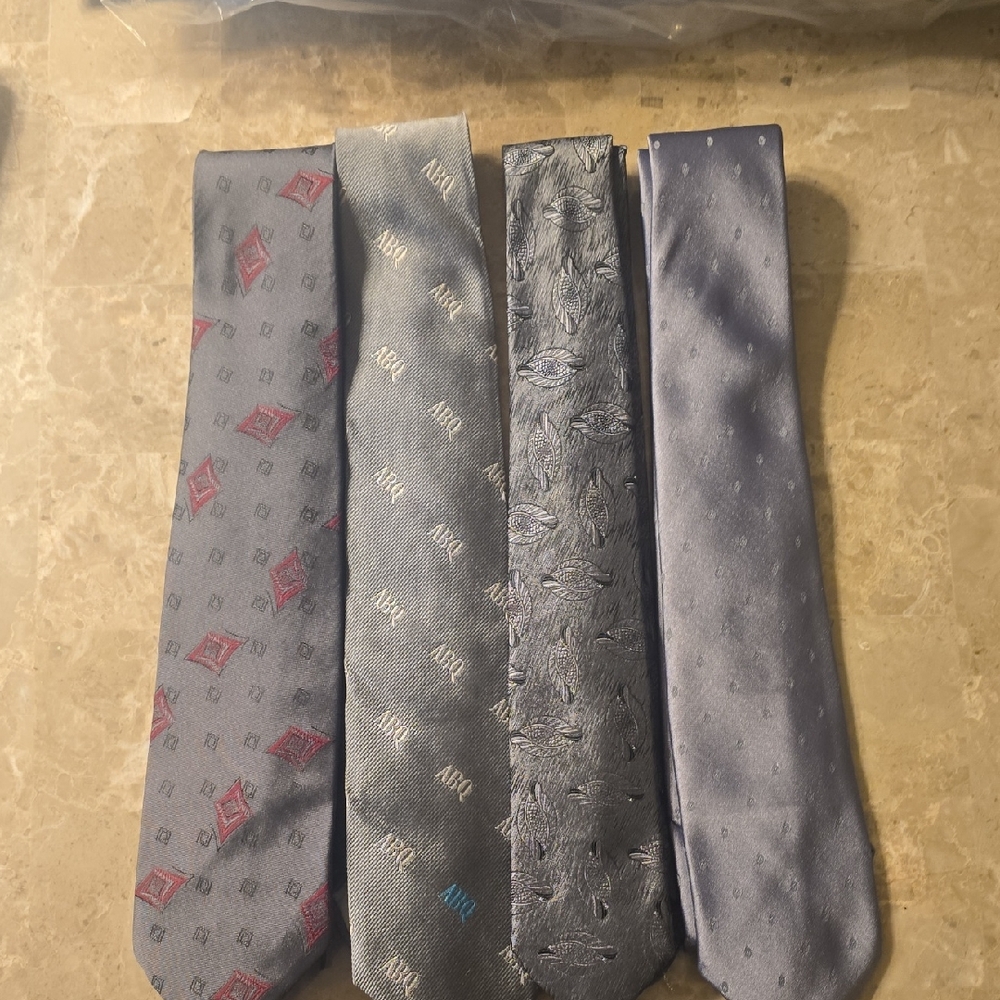 Men's Gray Patterned Necktie - Elegant Gray Formal Tie